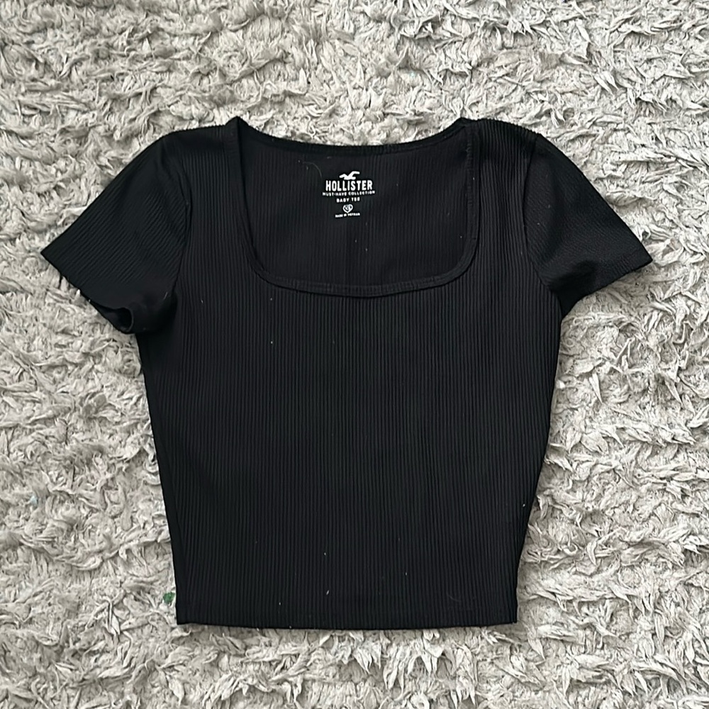 Black hollister top